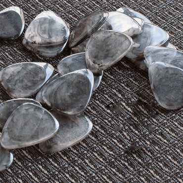 Timber-tones ティンバー・トーンズRESシリーズ 染色レジン スタンダード型ギターピック 英国製 1枚