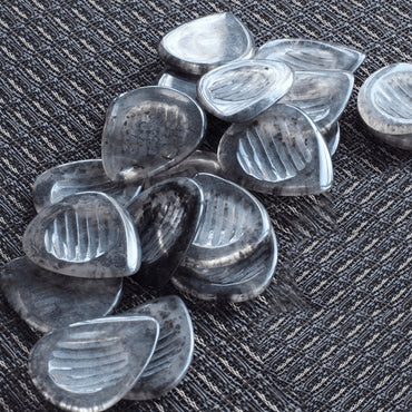 Timber-tones ティンバー・トーンズ RESGシリーズ 染色樹脂 水滴型ギターピック 英国