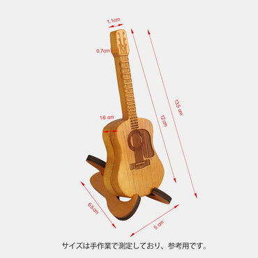 KIZAI キザイ QCIM0582 木製ギター型ピックケース スタンド付き 工芸品 ギター置物
