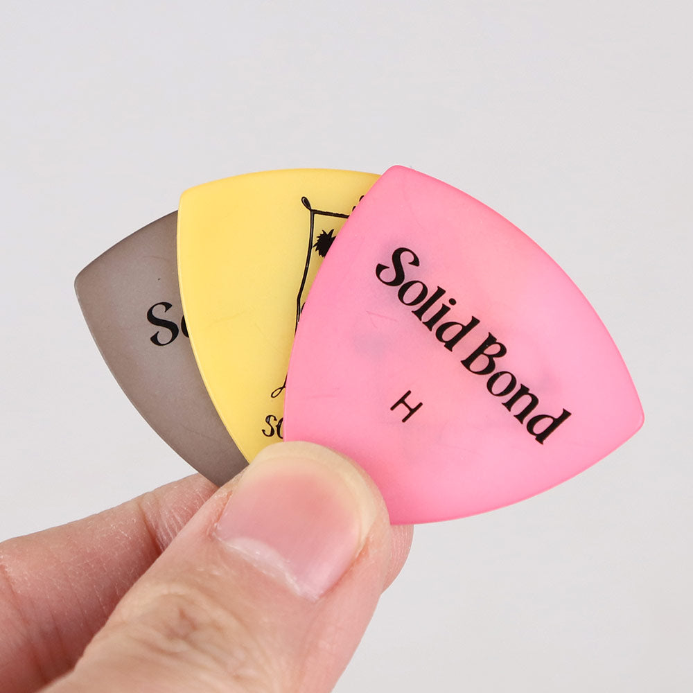 Solid Bond ソリッドボンド ギターピックPICK-◯◯ 大きなトライアングル Ken Yokoyamaサインモデル