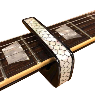 Thalia Capos ギターカポタスト Black Chrome Pearl Dragon Scales TH-CB202-01