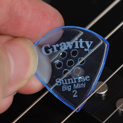 Gravity グラビティ Sunrise big mini ギターピック GSUB2PM  blue 多孔設計 滑り止め耐久性 1枚入り