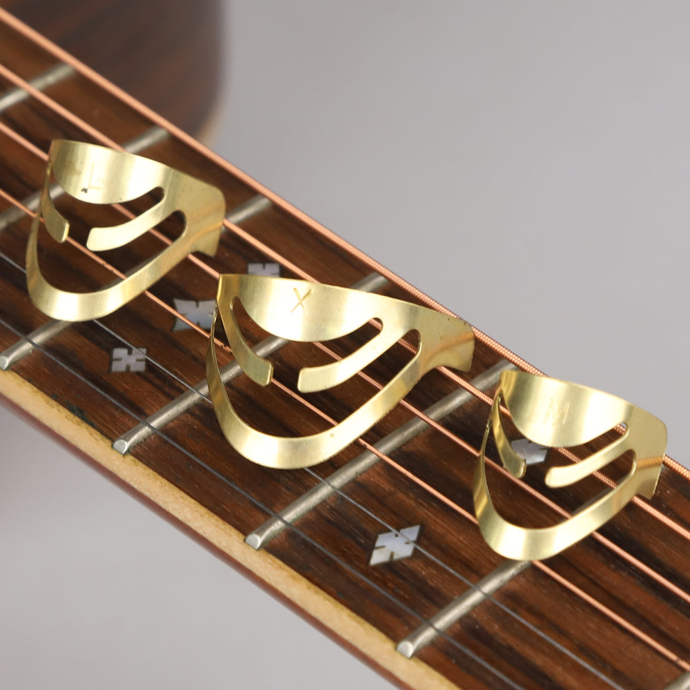 aLaska Pik ギターフィンガーピック アメリカ製 爪保護 調整可能 プラスチック/真鍮 指サック S/M/L/Xサイズ アメリカ製