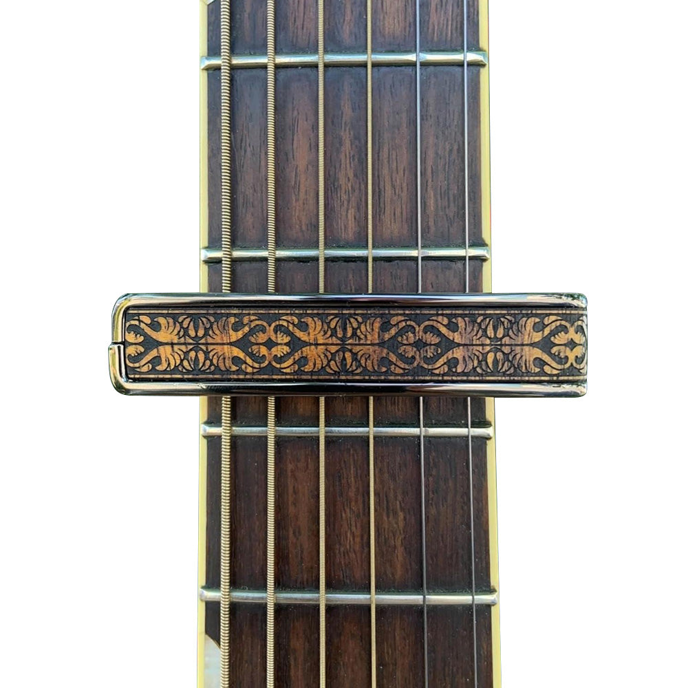 Thalia Capos ギター用カポタストBlack Chrome Finish Koa Nouveau TH-CB201-21