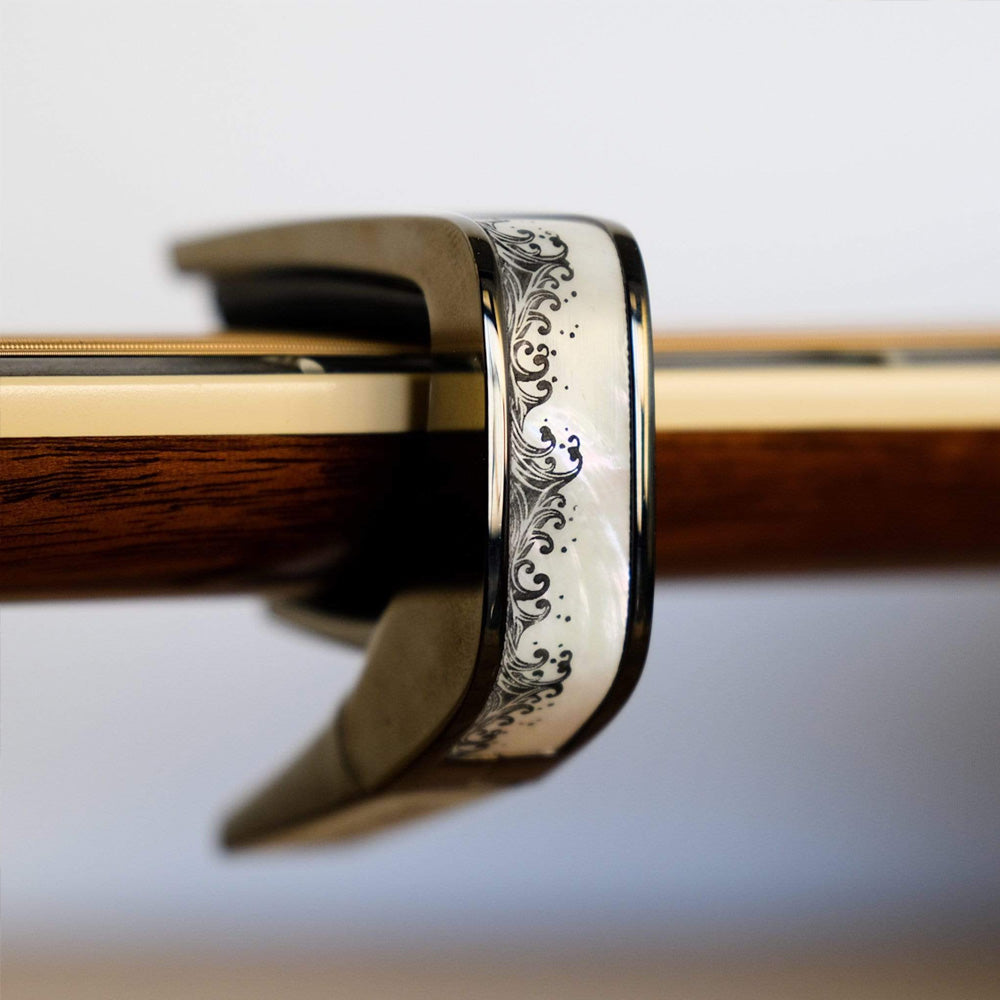 Thalia Capos ギターカポタスト Black Chrome White Pearl Waves TH-CB201-01