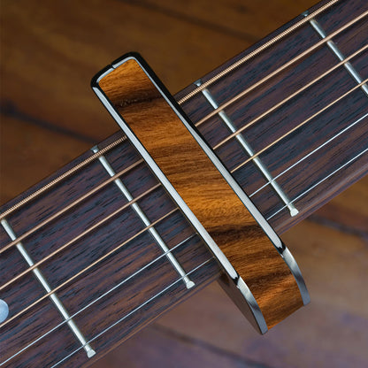 Thalia Capos TH-CB200-SR ブラッククロームギターカポタスト