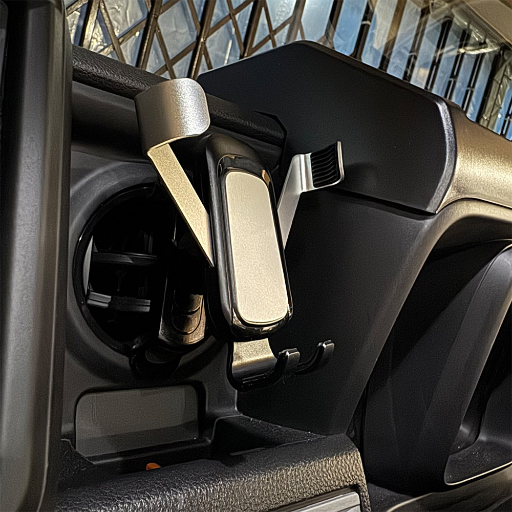 GK FACTORY ホンダN-VAN/N-BOX/N-ONE専用丸型エアコン吹き出し口スマホホルダー 2カラー