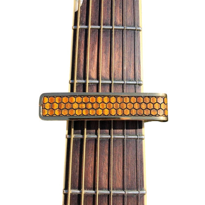 Thalia Capos ギターカポタスト Black Chrome AAAAAA Curly Hawaiian Koa Save the Bees Honeycomb  TH-CB202-03
